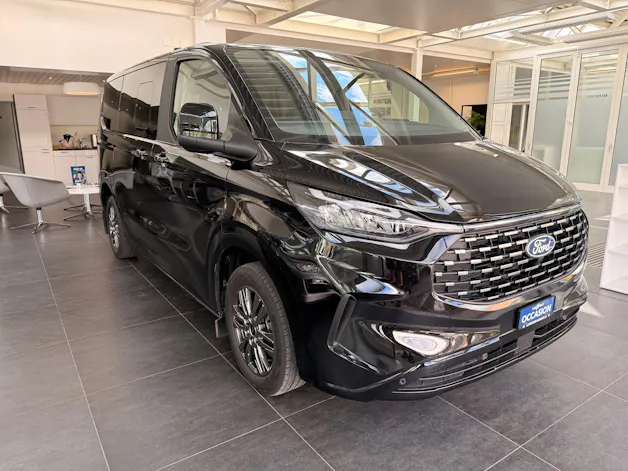 FORD Tourneo Bus 320 L1H1 Titanium Automat