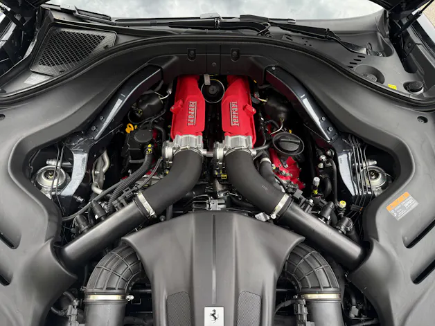 FERRARI Roma 3.9 V8 T