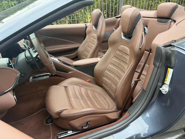 FERRARI Roma 3.9 V8 T