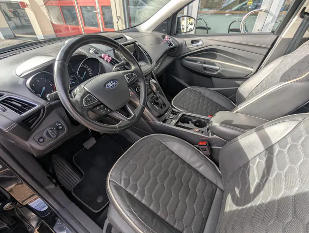 FORD Kuga 2.0 TDCi Vignale 4WD PowerShift