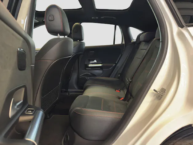 MERCEDES-BENZ EQA 350 Swiss Star AMG Line 4MATIC