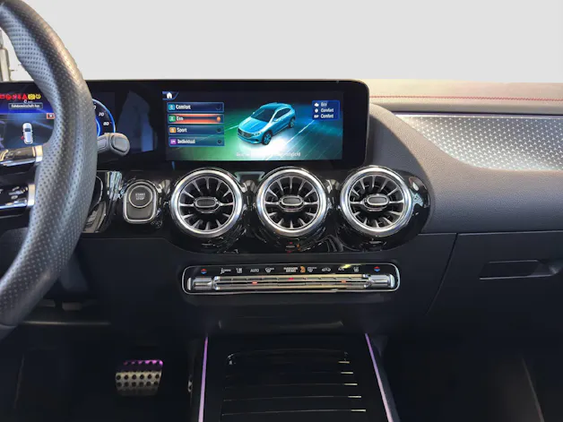 MERCEDES-BENZ EQA 350 Swiss Star AMG Line 4MATIC