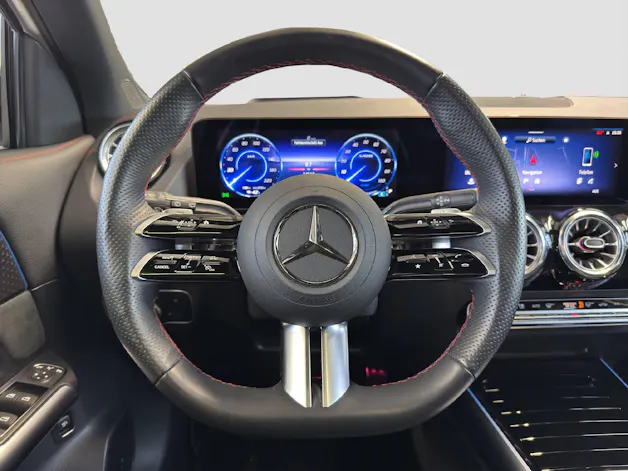 MERCEDES-BENZ EQA 350 Swiss Star AMG Line 4MATIC
