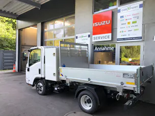 ISUZU M21 T E Box Kipper