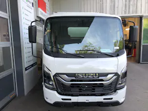 ISUZU M21 T E Box Kipper