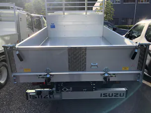 ISUZU M21 T E Box Kipper