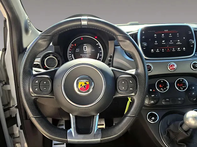 FIAT 595 Abarth 1.4 T-Jet 165 Turismo