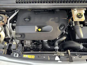 PEUGEOT 5008 2.0 BlueHDi Allure
