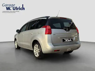 PEUGEOT 5008 2.0 BlueHDi Allure