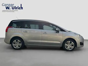 PEUGEOT 5008 2.0 BlueHDi Allure
