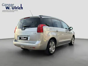 PEUGEOT 5008 2.0 BlueHDi Allure