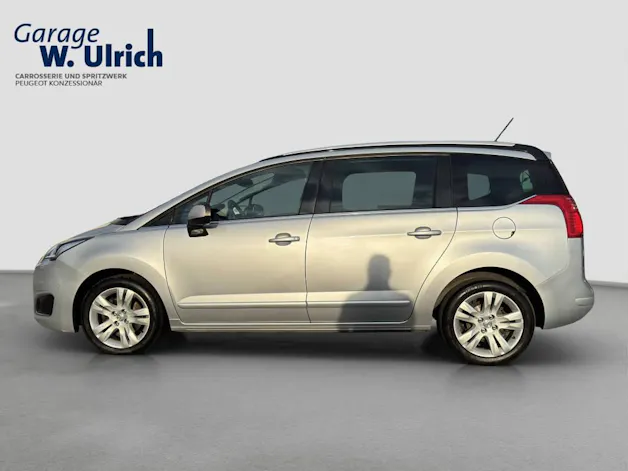 PEUGEOT 5008 2.0 BlueHDi Allure