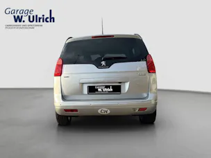 PEUGEOT 5008 2.0 BlueHDi Allure
