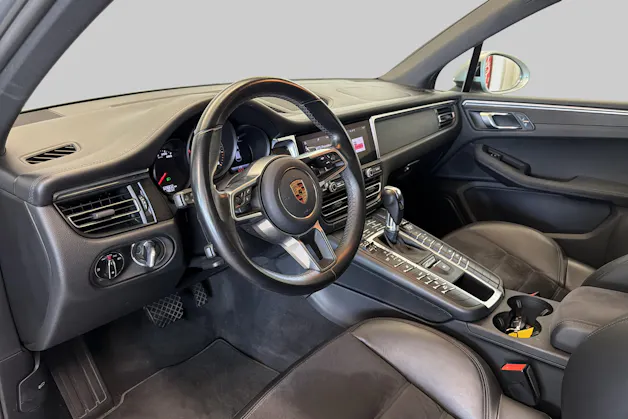 PORSCHE Macan GTS PDK