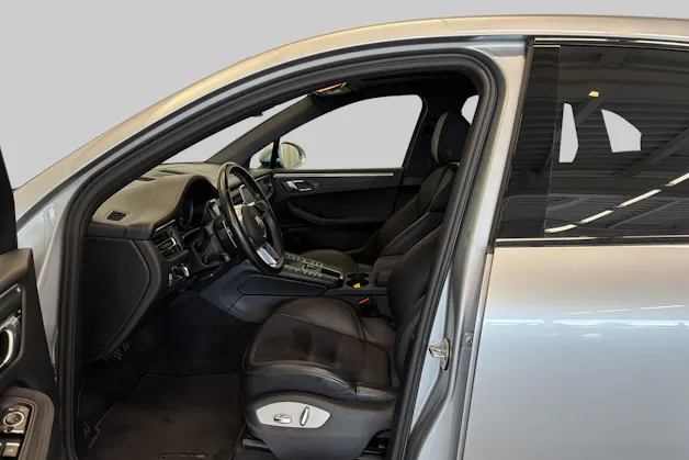 PORSCHE Macan GTS PDK