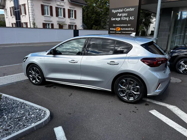 FORD Focus 1.0 MHEV ST-Line X Automat