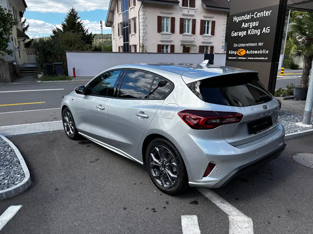 FORD Focus 1.0 MHEV ST-Line X Automat