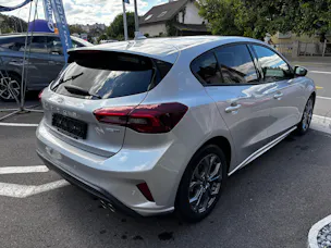 FORD Focus 1.0 MHEV ST-Line X Automat