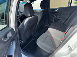 FORD Focus 1.0 MHEV ST-Line X Automat