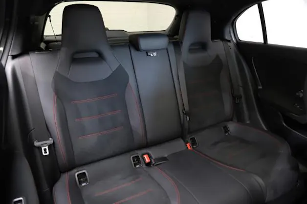 MERCEDES-BENZ A 220 4Matic 8G-DCT