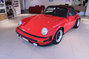 PORSCHE 911 SC Targa
