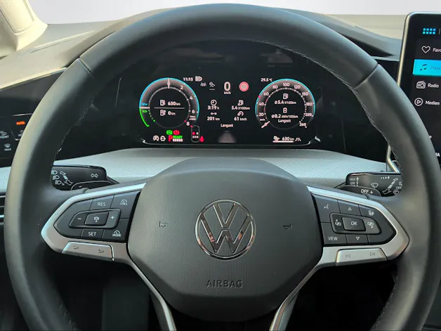 VW Golf VIII 1.5 TSI PHEV Style DSG