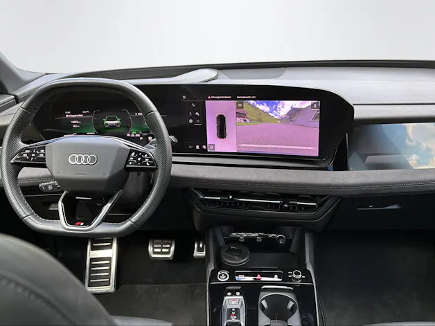 AUDI Q6 e-tron quattro