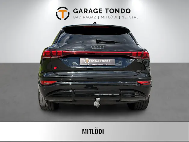 AUDI Q6 e-tron quattro