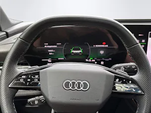 AUDI Q6 e-tron quattro