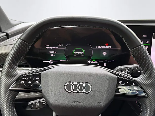 AUDI Q6 e-tron quattro