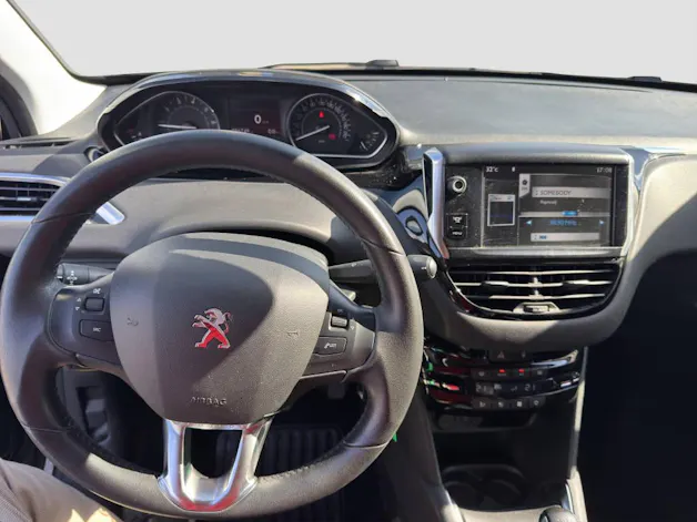 PEUGEOT 208 1.6 VTi Allure