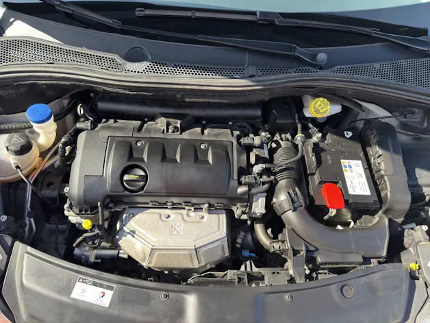 PEUGEOT 208 1.6 VTi Allure