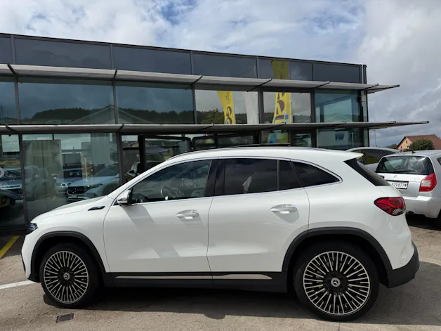 MERCEDES-BENZ EQA 250