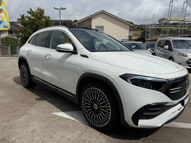 MERCEDES-BENZ EQA 250