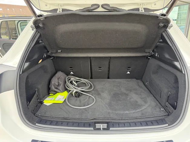 MERCEDES-BENZ EQA 250