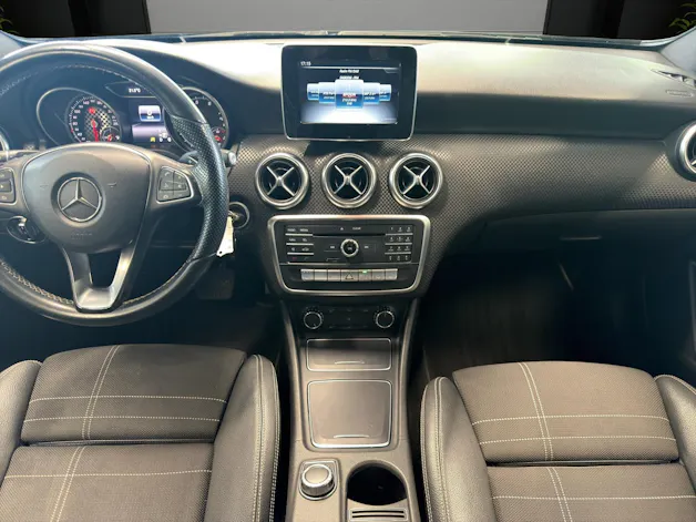 MERCEDES-BENZ A 200 7G-DCT