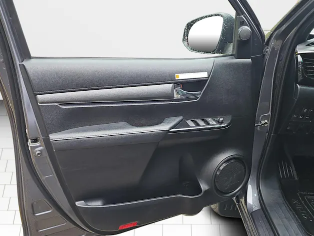 Toyota Hilux 2.8D-4D MHEV Invincible Double Cab 4x4 A