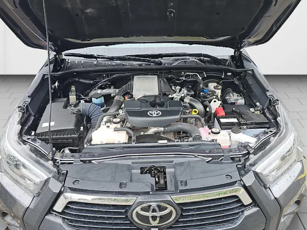 Toyota Hilux 2.8D-4D MHEV Invincible Double Cab 4x4 A