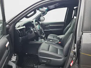 Toyota Hilux 2.8D-4D MHEV Invincible Double Cab 4x4 A