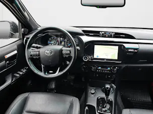 Toyota Hilux 2.8D-4D MHEV Invincible Double Cab 4x4 A