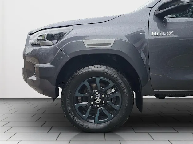 Toyota Hilux 2.8D-4D MHEV Invincible Double Cab 4x4 A