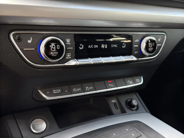 AUDI Q5 35 TDI quattro S-tronic