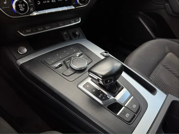 AUDI Q5 35 TDI quattro S-tronic