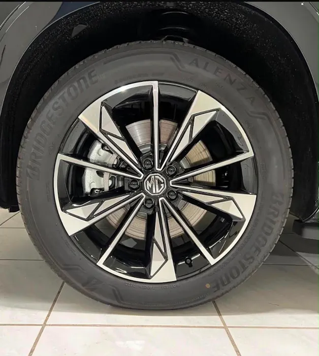 MG HS 1.5 T PHEV Luxury