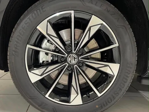 MG HS 1.5 T PHEV Luxury