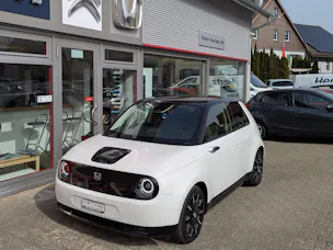 HONDA e Advance
