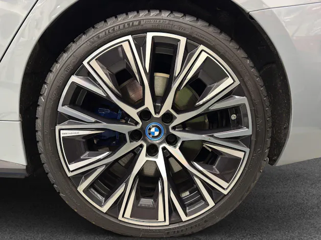 BMW i4 M50