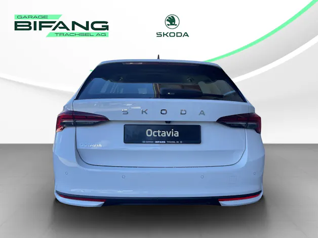 SKODA Octavia Combi 2.0 TDI DSG Selection