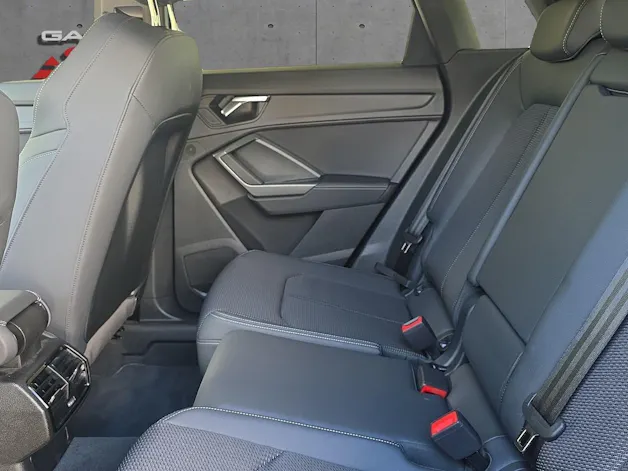 AUDI Q3 35 TFSI advanced Attraction S-tronic