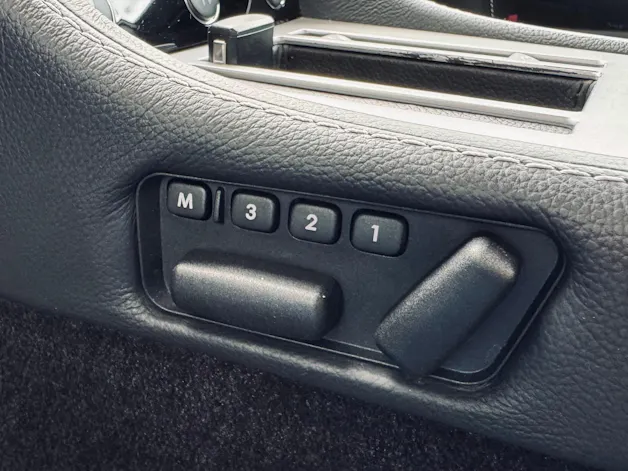 ASTON MARTIN V8 Vantage 4.7 S Sportshift *Facelift*